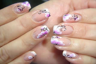 Bellessere Service Caltagirone Manicure e trattamenti mani Bellessere Service Caltagirone Manicure e trattamenti mani